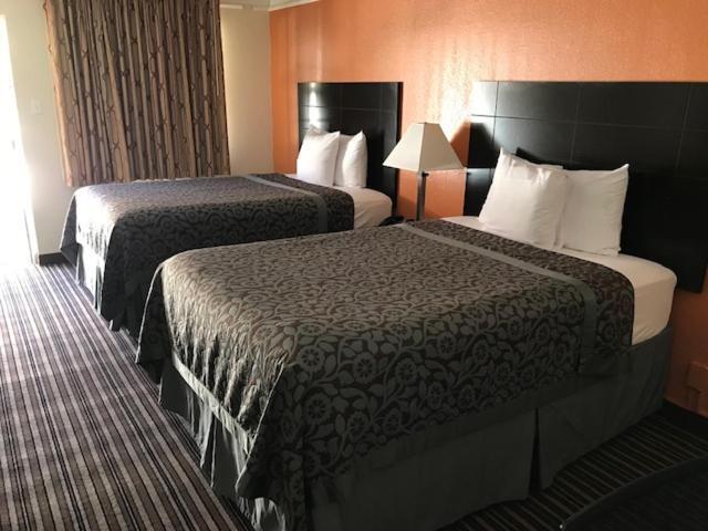 Days Inn By Wyndham Jacksonville Baymeadows Ngoại thất bức ảnh