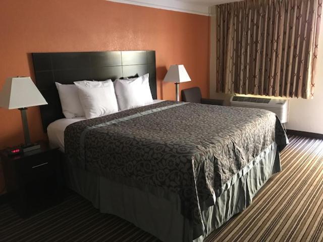 Days Inn By Wyndham Jacksonville Baymeadows Ngoại thất bức ảnh